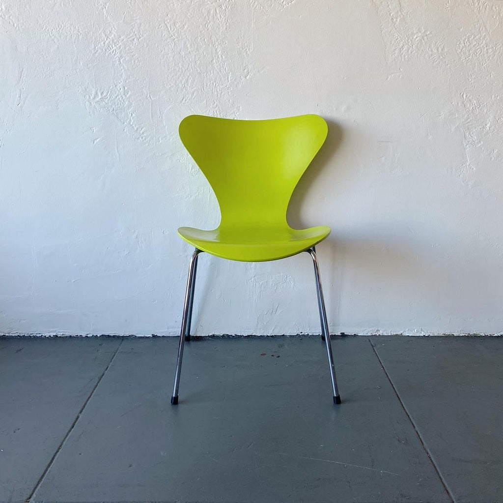 1994 Fritz Hansen Series 7 Chairs by Arne Jacobsen, 1955