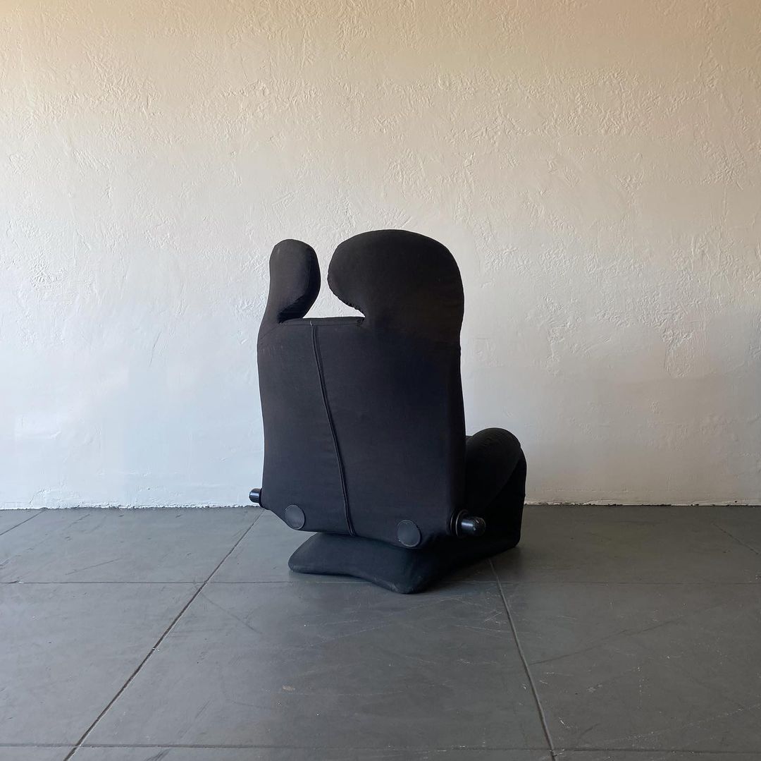 Cassina Wink Lounge Chair by Toshiyuki Kita, 1980