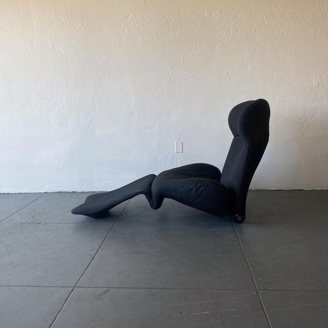 Cassina Wink Lounge Chair by Toshiyuki Kita, 1980