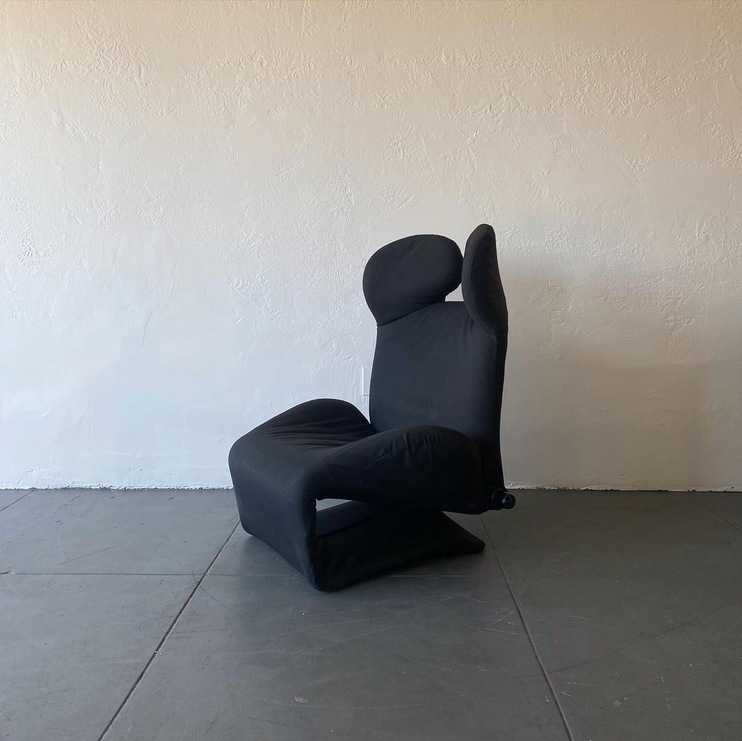 Cassina Wink Lounge Chair by Toshiyuki Kita, 1980