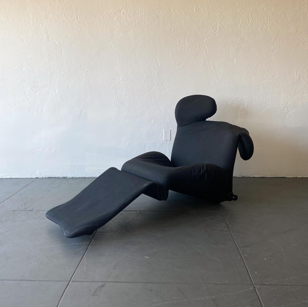 Cassina Wink Lounge Chair by Toshiyuki Kita, 1980