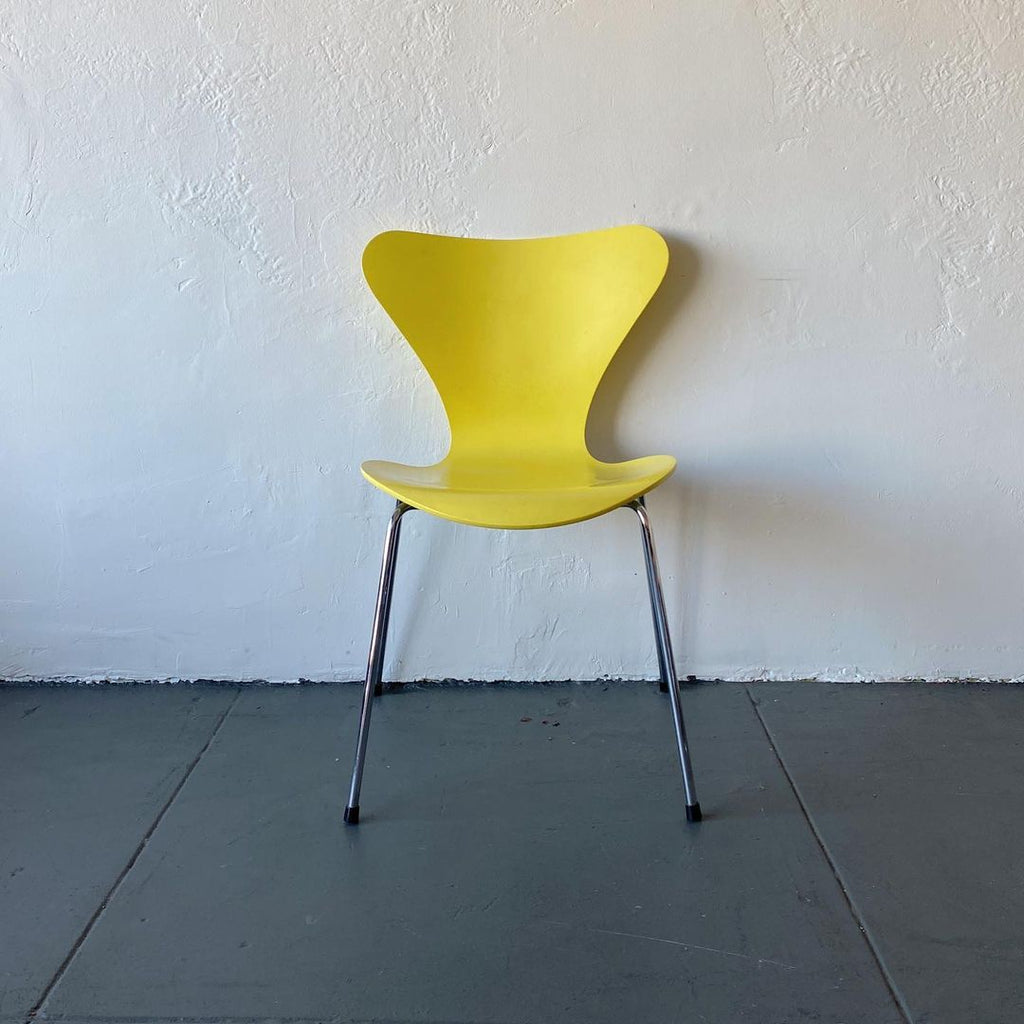 1994 Fritz Hansen Series 7 Chairs by Arne Jacobsen, 1955