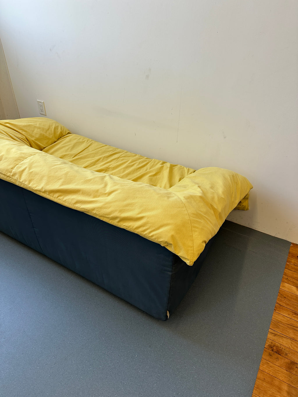 1980s Ligne Roset Flou Flou Sofa By Jonathan De Pas, Donato D'Urbino, and Paolo Lomazzi