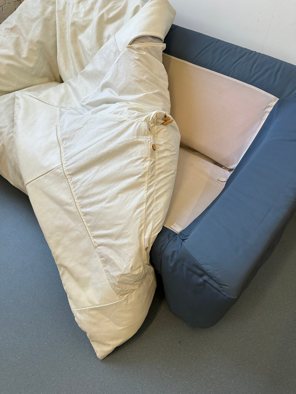 1980s Ligne Roset Flou Flou Sofa By Jonathan De Pas, Donato D'Urbino, and Paolo Lomazzi