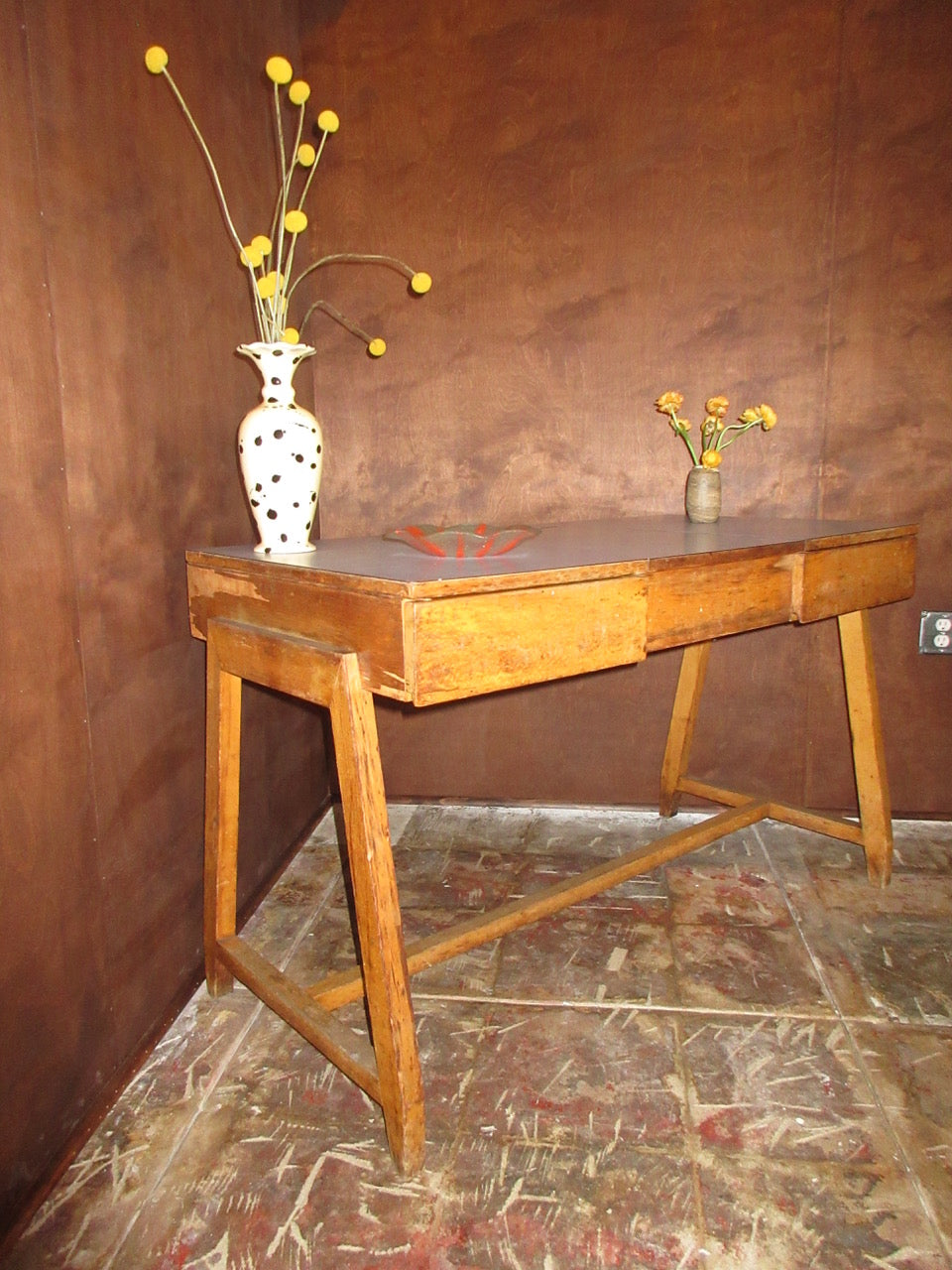 1950s Italian Solid Oak Writing Desk / Vanity