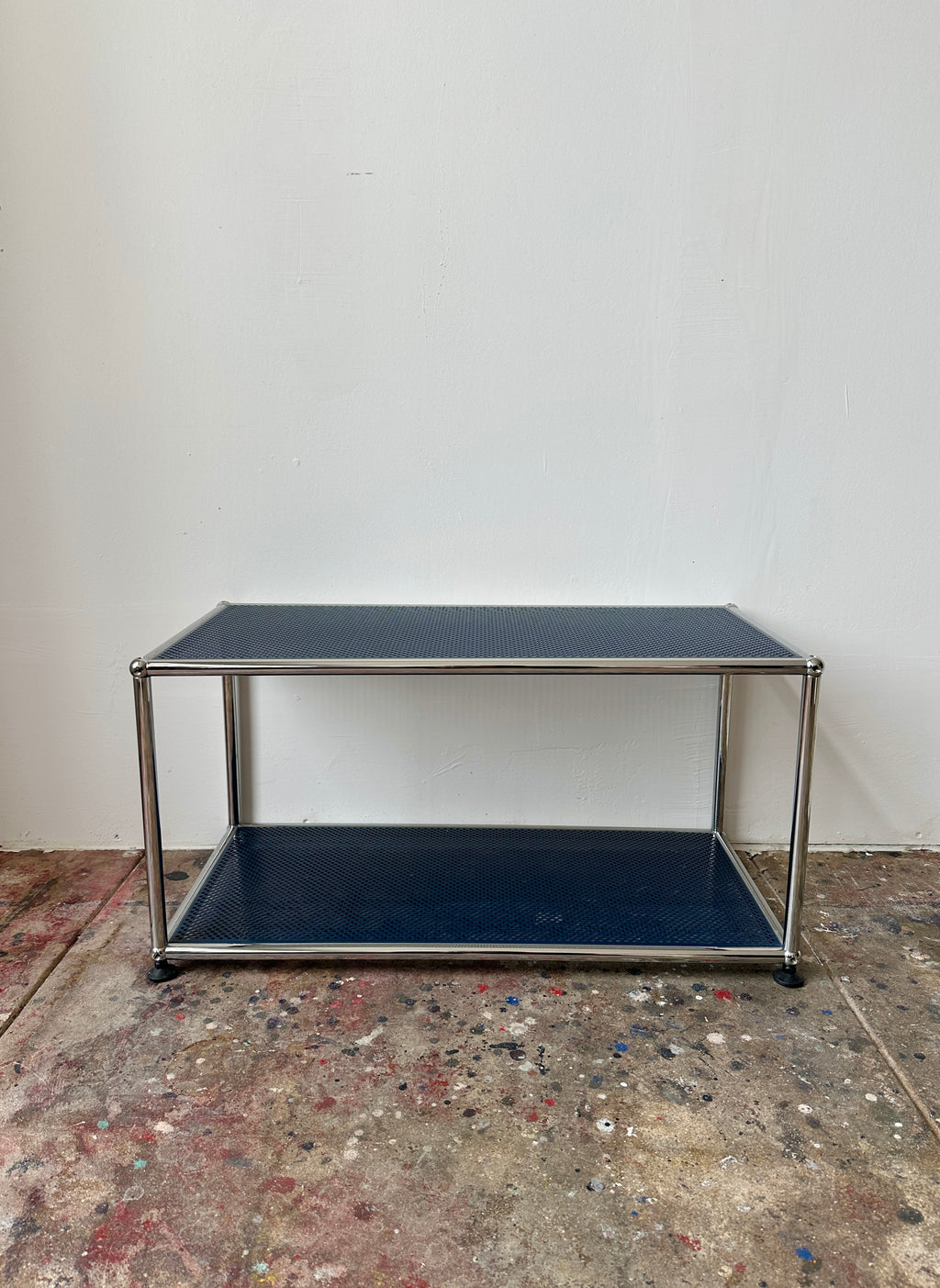 USM Haller Side Table, Mesh