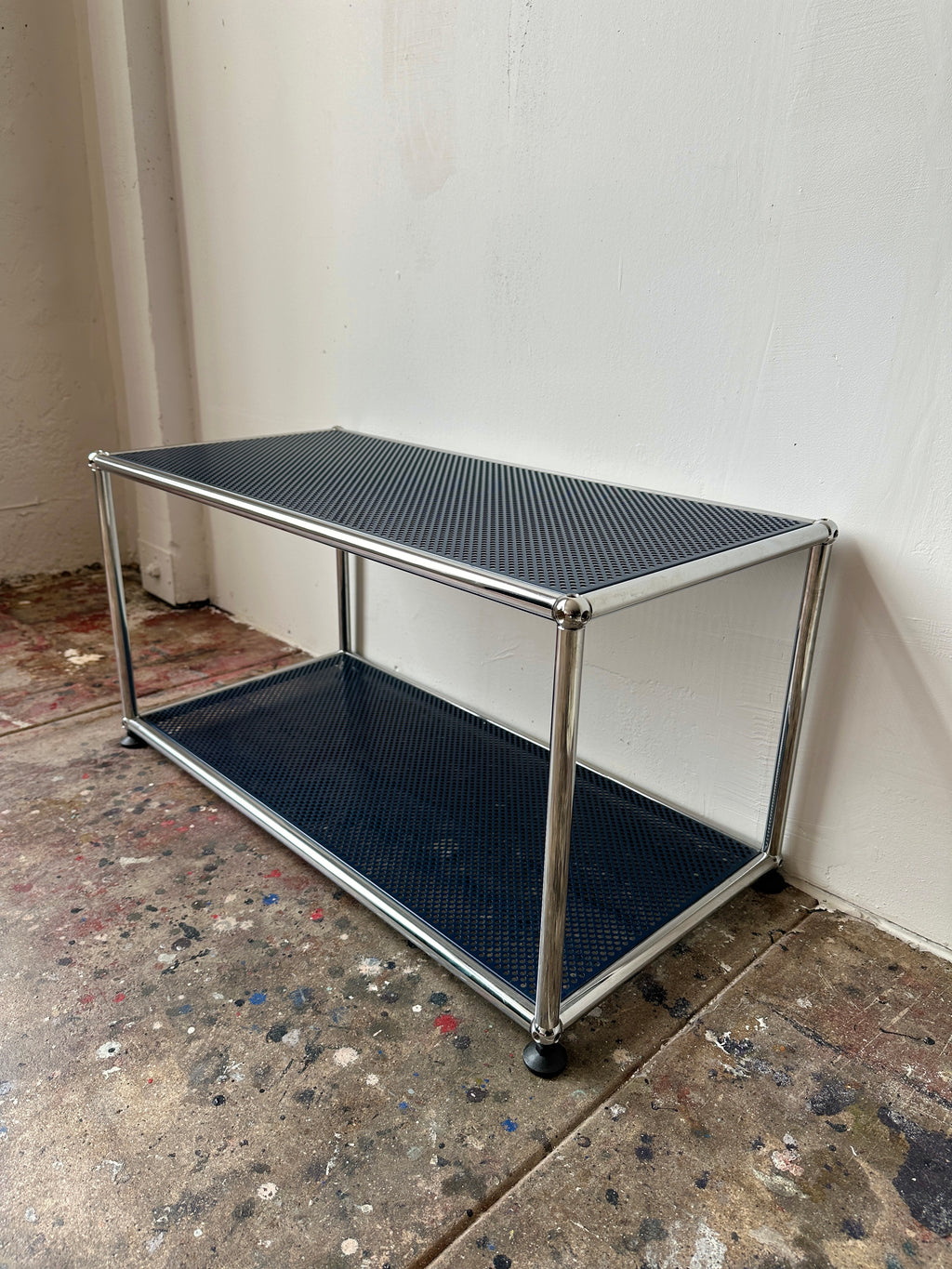 USM Haller Side Table, Mesh