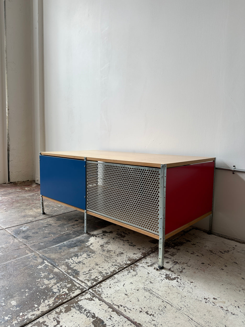 Eames Storage Unit 1x2