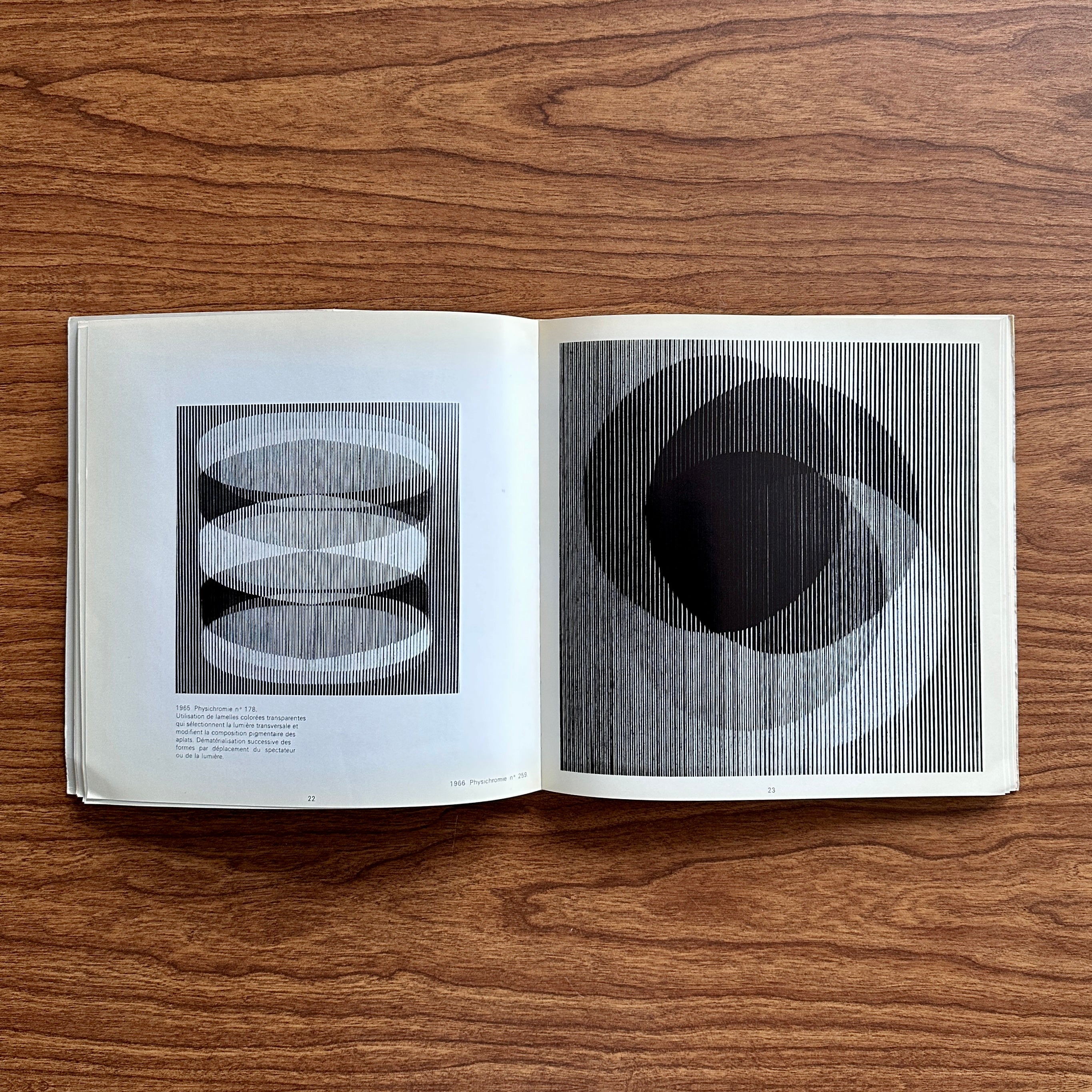 Cruz-Diez (With Kinetic Art Cover) by Carlos Cruz-Diez, Jean Clay, Paris 1969