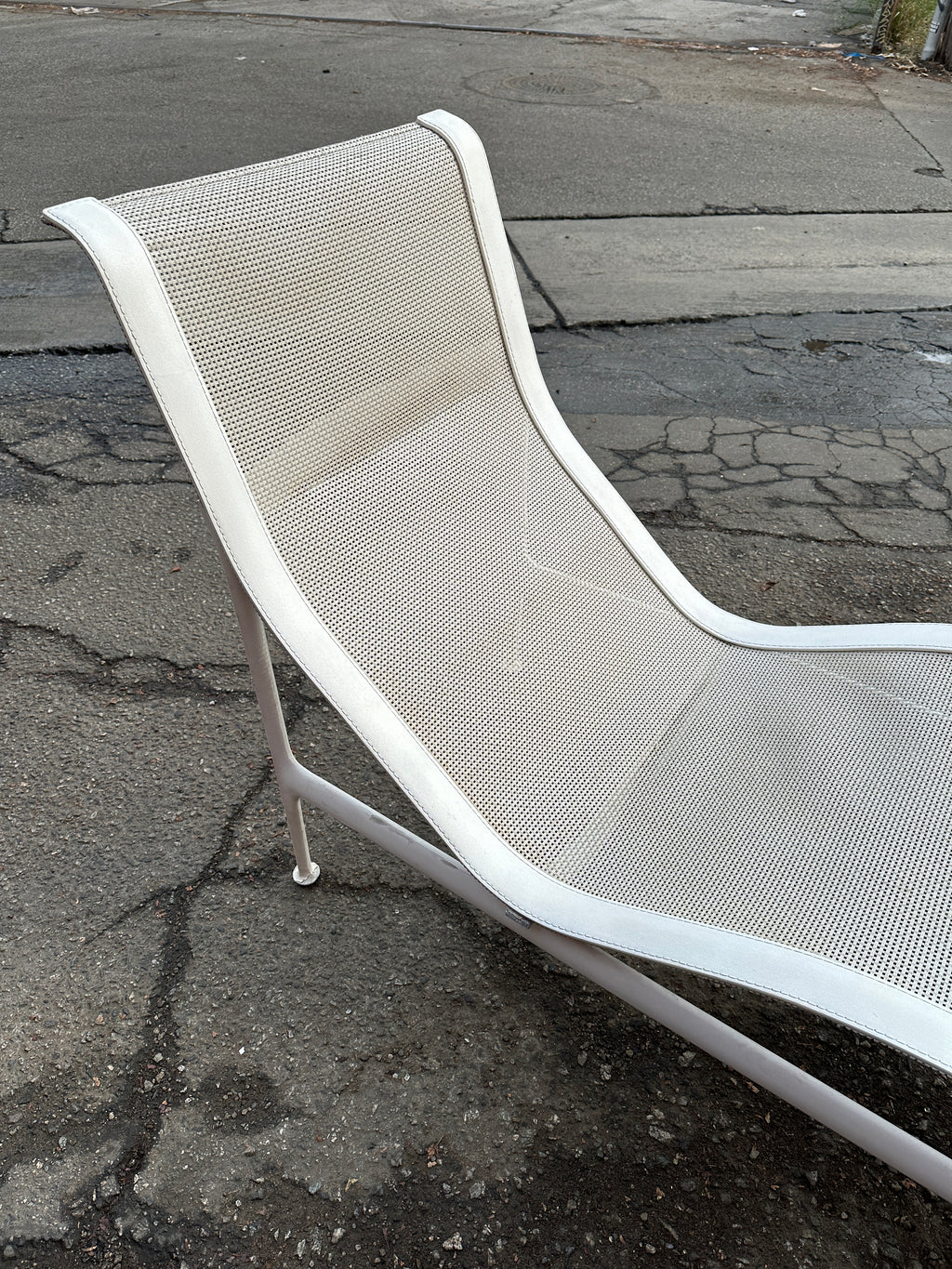Richard Schultz 1966 Collection Contour Chaise