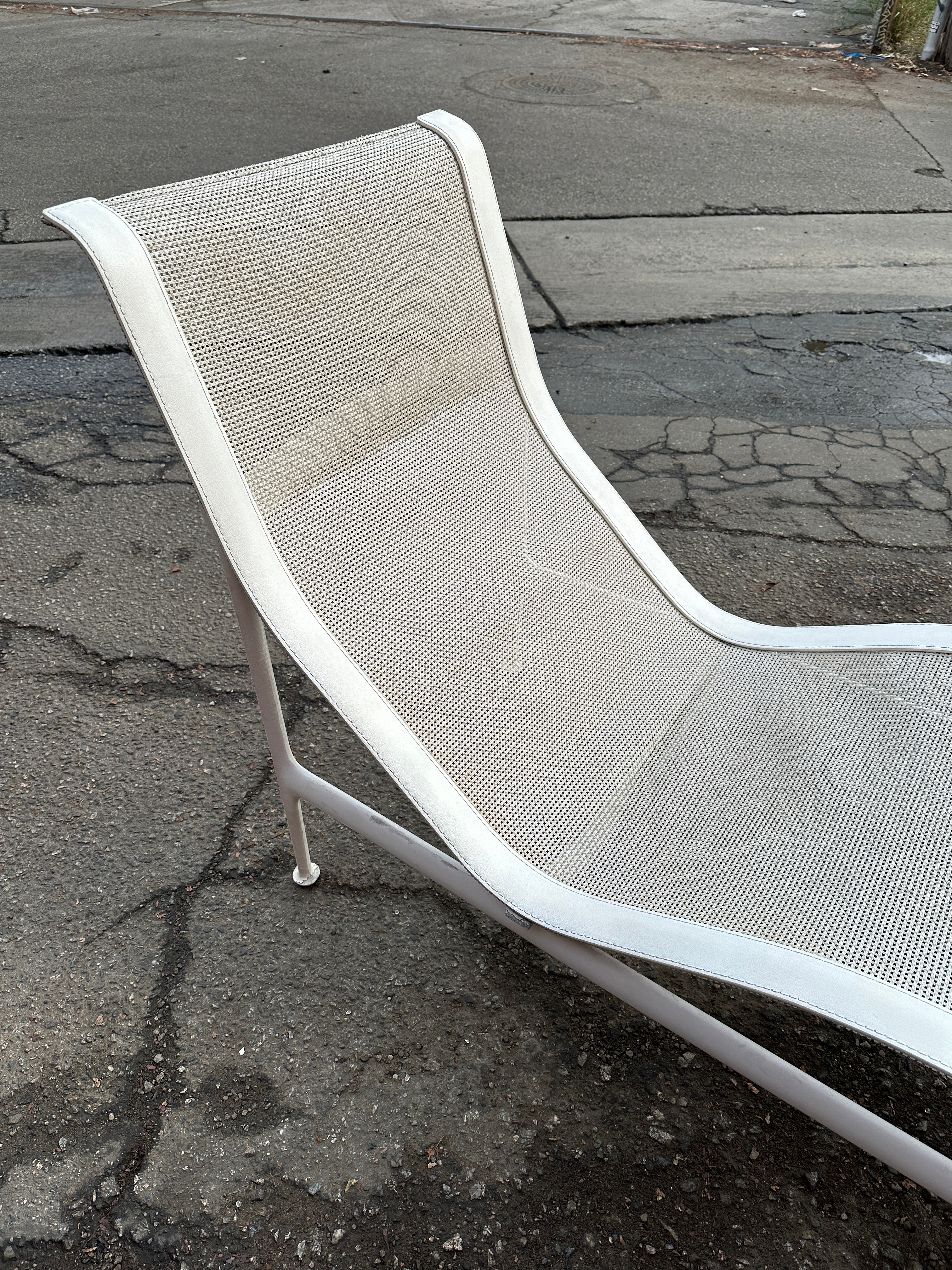 Richard Schultz 1966 Collection Contour Chaise