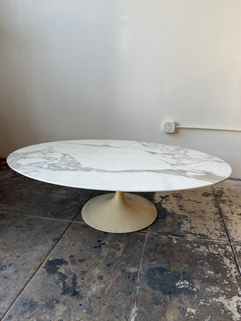 1950s Eero Saarinen Oval Marble Coffee Table for Knoll