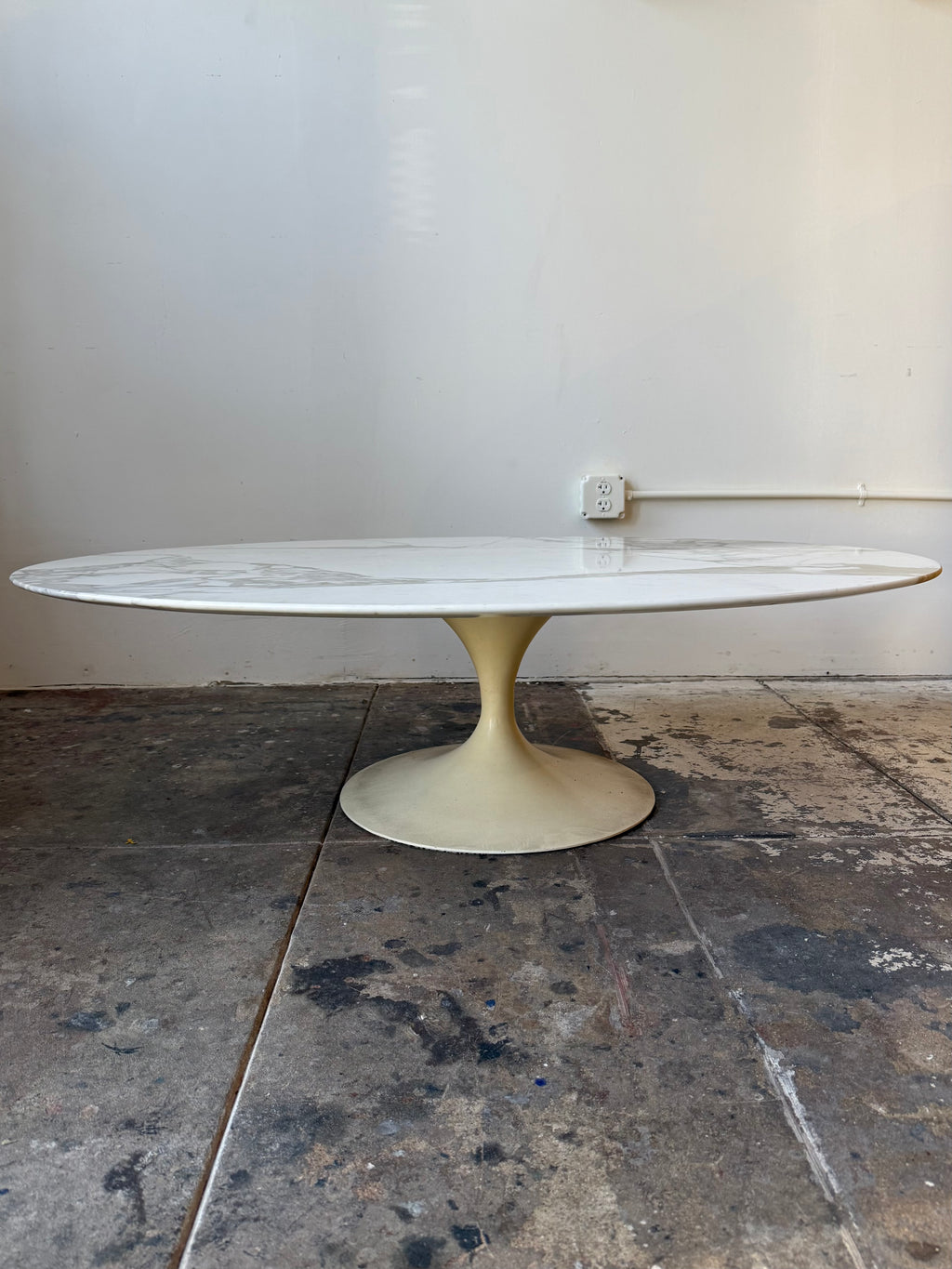 1950s Eero Saarinen Oval Marble Coffee Table for Knoll