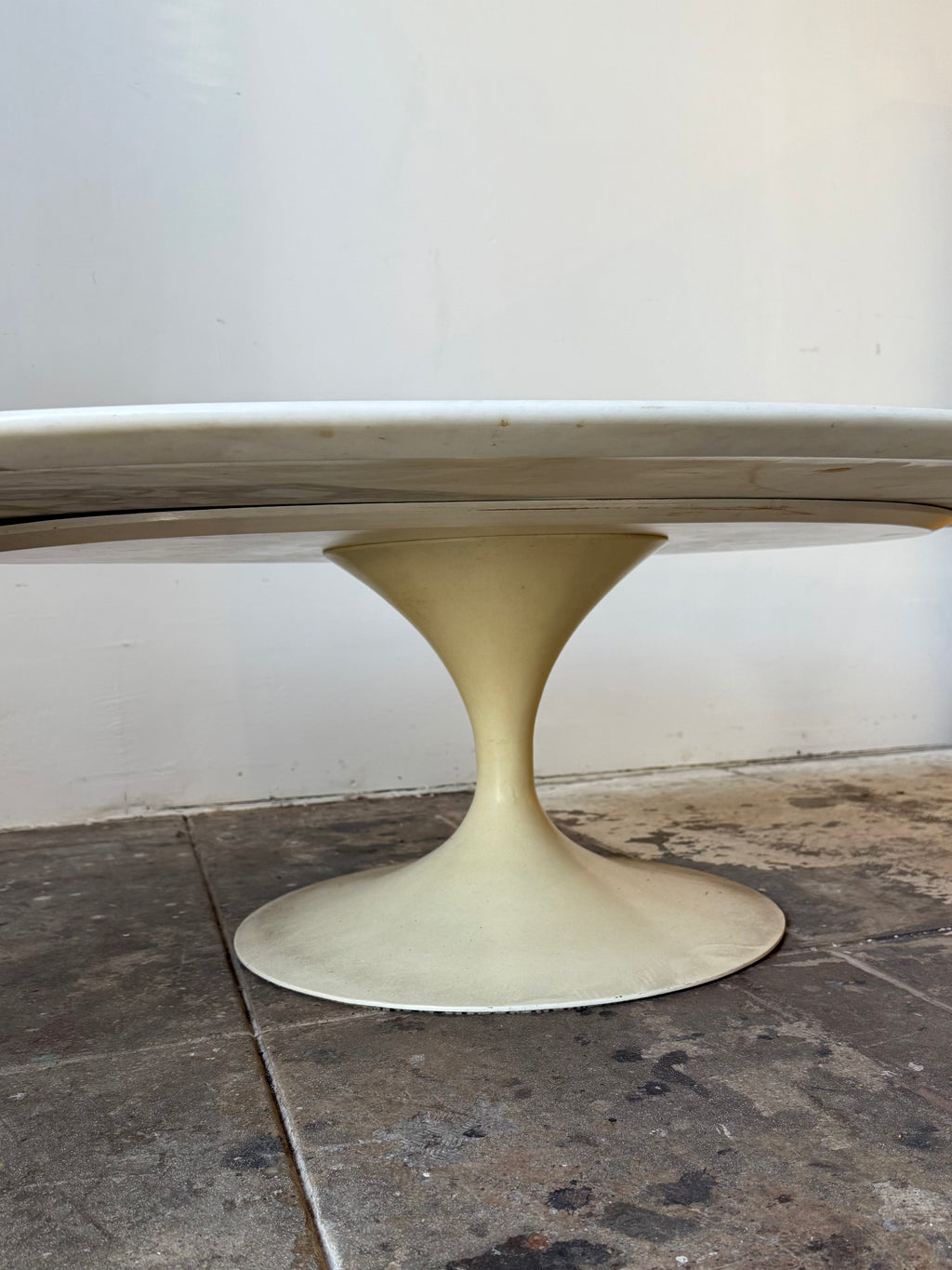 1950s Eero Saarinen Oval Marble Coffee Table for Knoll