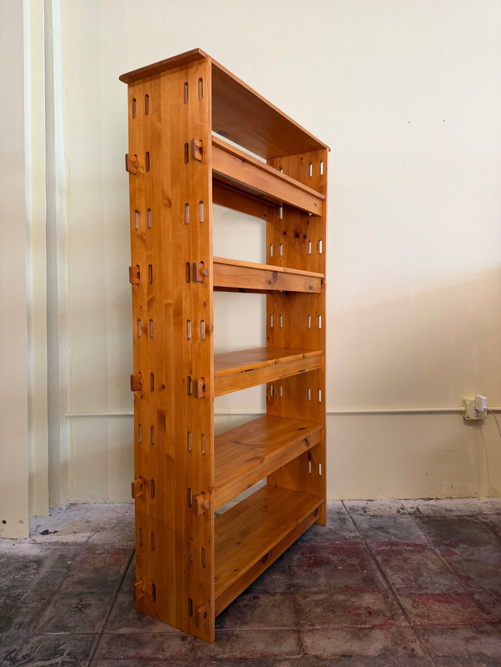 1970s Swedish Functionalist Modular Pine Shelving Unit with Wedge Joinery