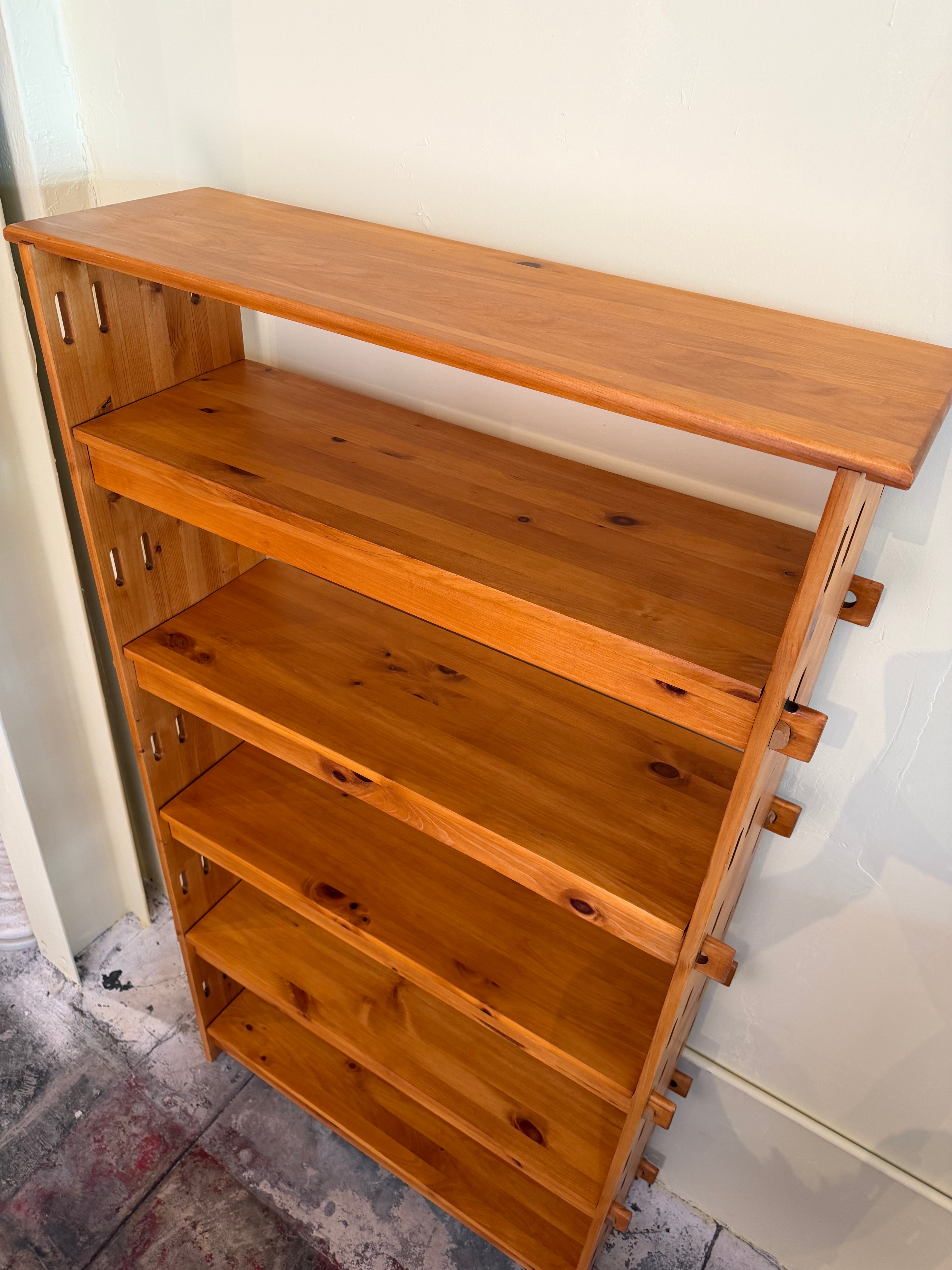 1970s Swedish Functionalist Modular Pine Shelving Unit with Wedge Joinery